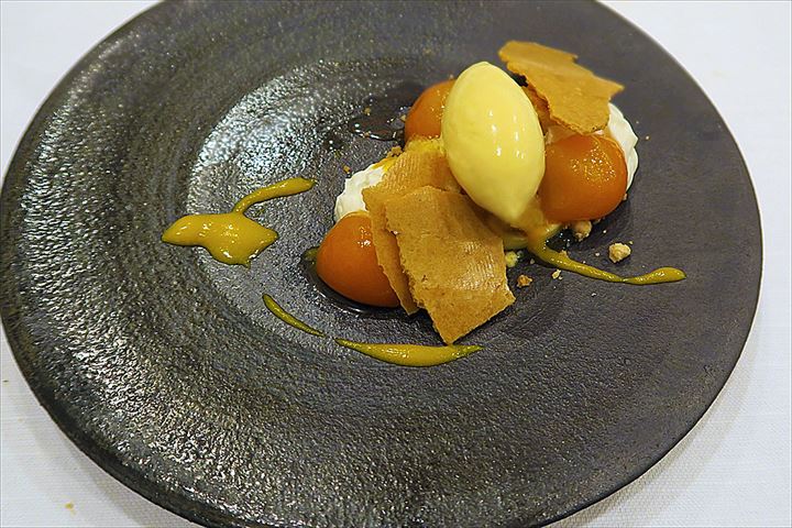 金柑のコンポートとチーズケーキ