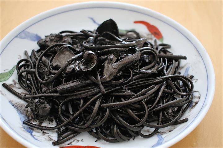 イカ墨パスタ