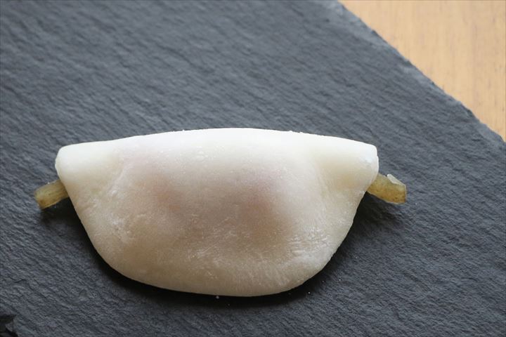たねやの「菱はなびら」