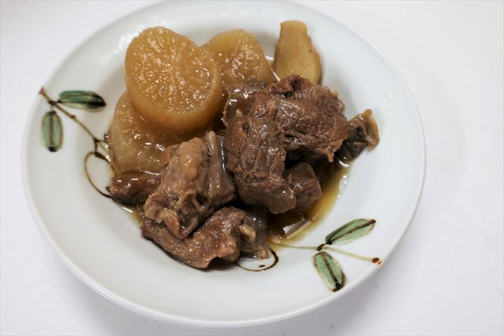牛すじ大根