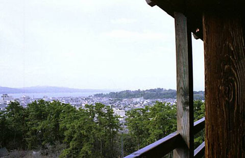 松江城：本丸より松江市街を眺望