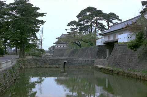 新発田城：本丸大手門渡り櫓と巽櫓