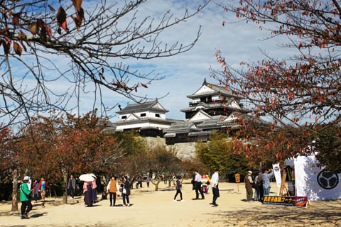 松山城：本壇を望む