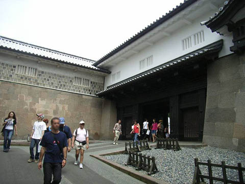 金沢城：枡形内のから石川門 二の門
