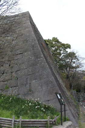 和歌山城：不明門跡の高石垣