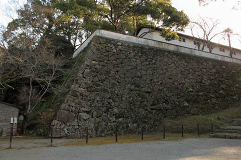 宇和島城：西角矢倉下の石垣