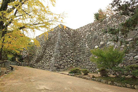 松坂城：月見櫓下の石垣