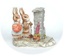 Beswick uHiding from the Catv Peter Rabbit & Benjamin Bunny TM